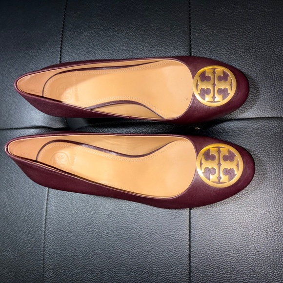 Tory Burch pump heel burgundy size 9 - Picture 2 of 3